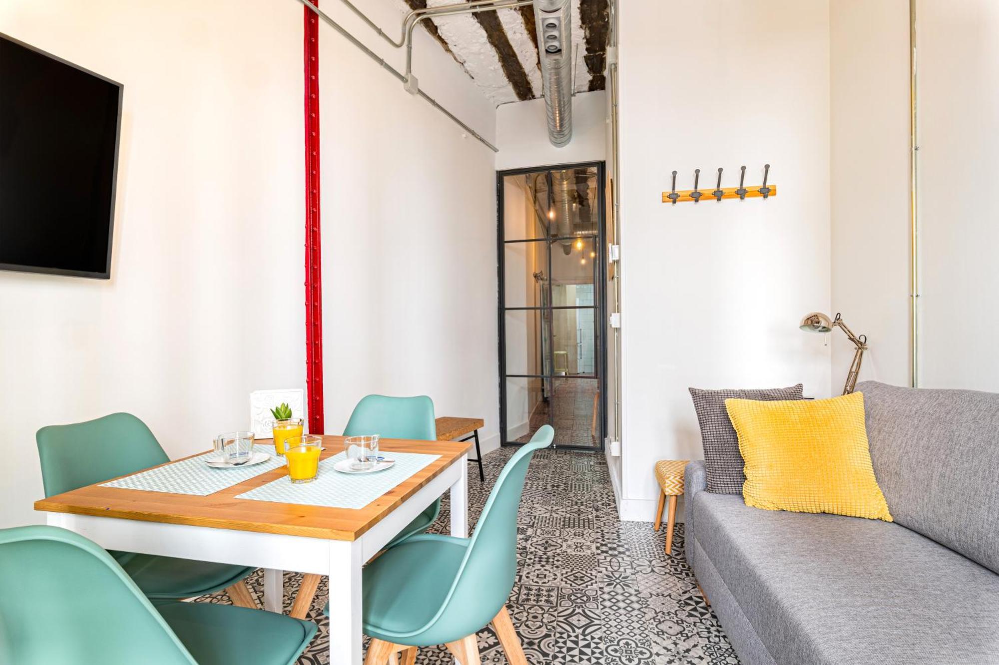 Vintage Apartment Near Puerta Del Sol Madrid Exterior photo