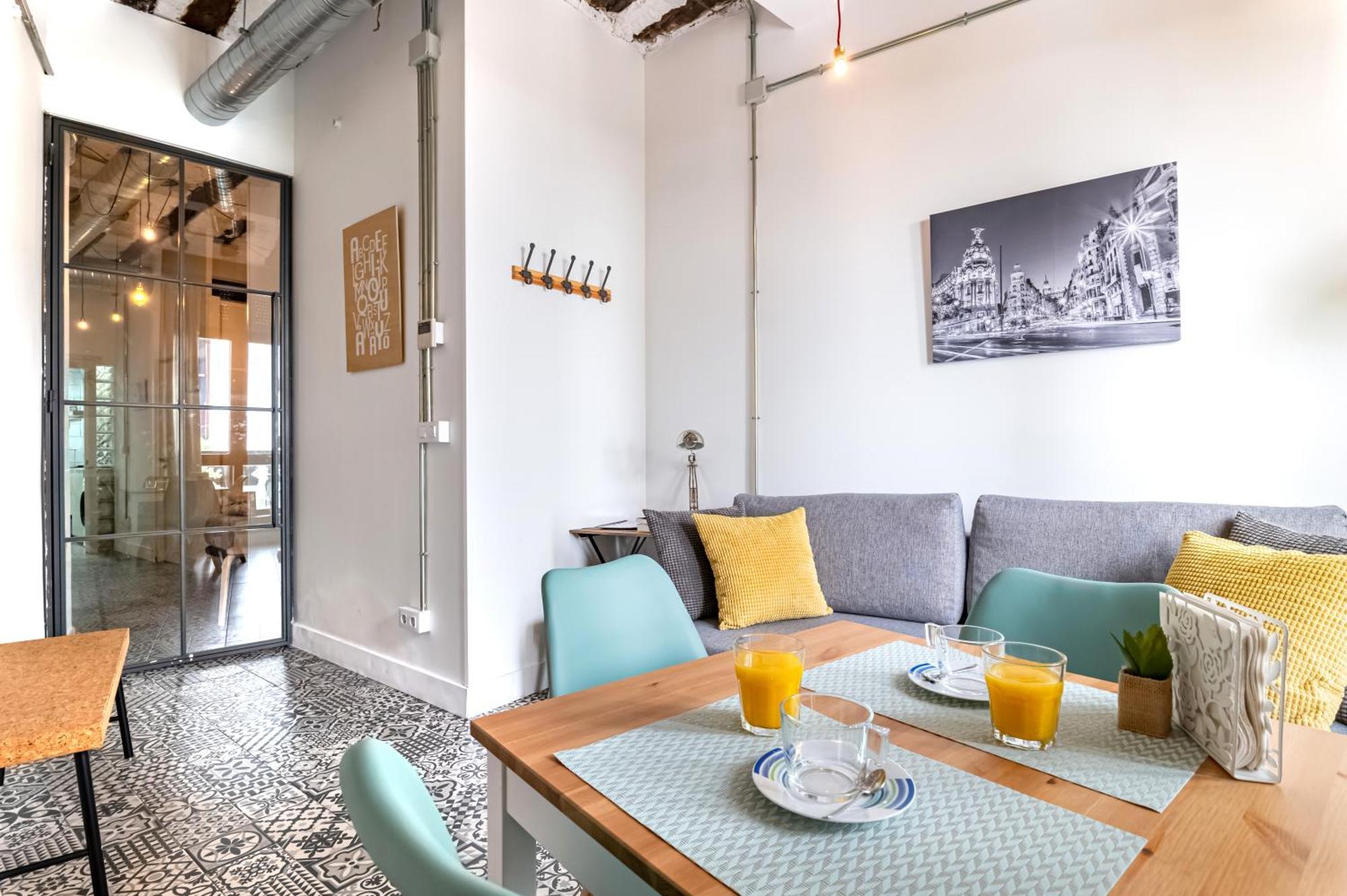 Vintage Apartment Near Puerta Del Sol Madrid Exterior photo