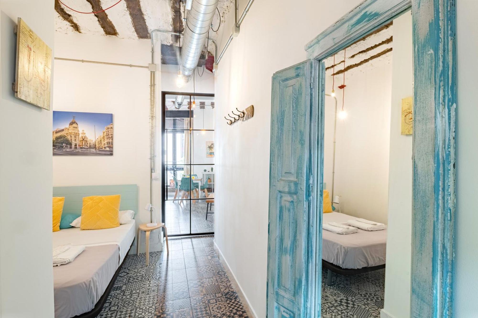 Vintage Apartment Near Puerta Del Sol Madrid Exterior photo
